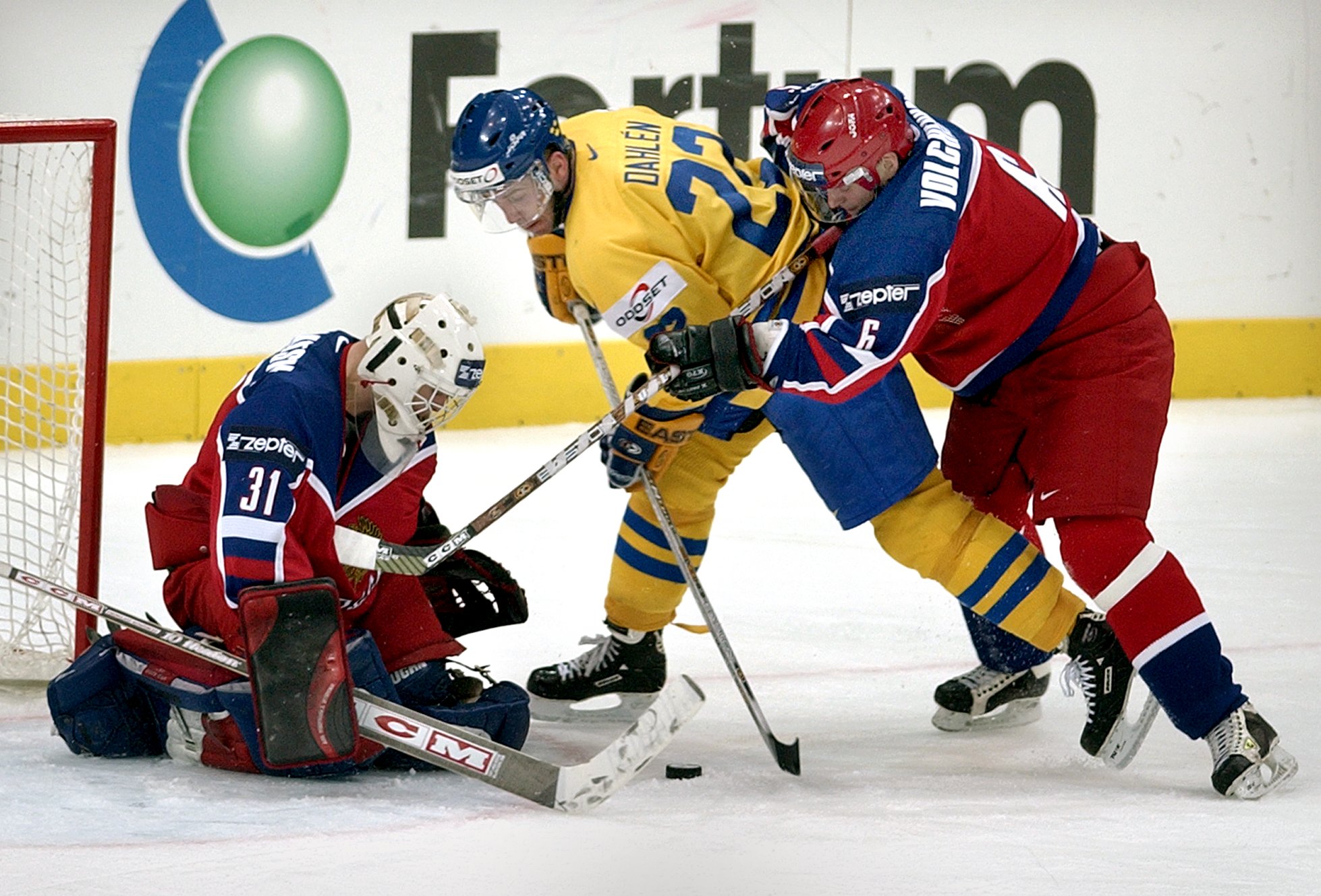 хоккей беларусь швеция 2002 голы